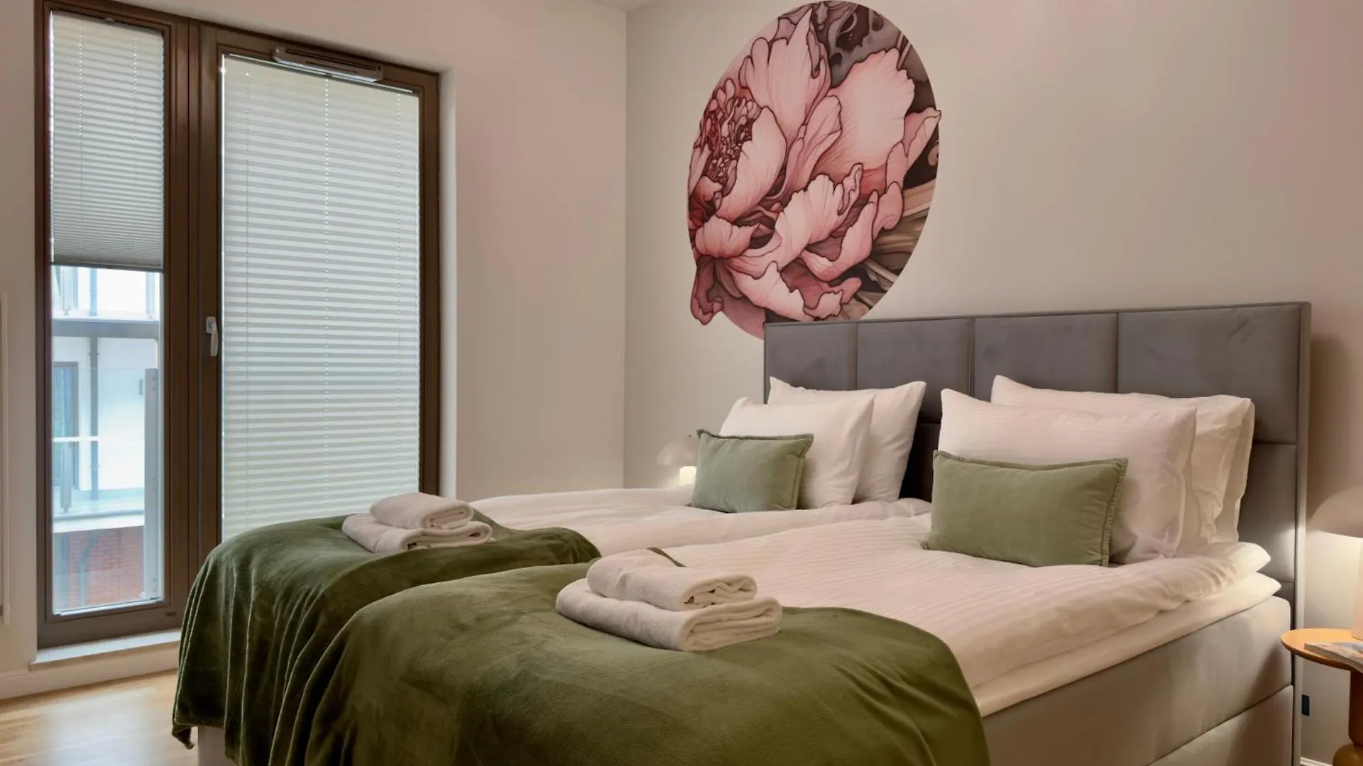 Waterlane Krolowa Kier I 2 Sypialnie I 3 Lazienki I Basen - Comfy Apartments Gdańsk 0*,  Polska